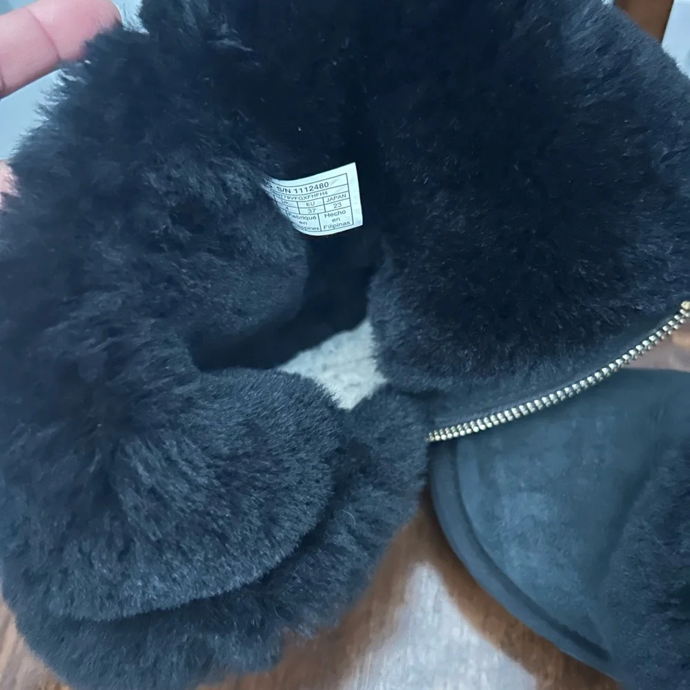 UGG Bailey Zip Mid-Calf Boots Flat Black Twinface Sheepskin Real Fur US Size 6‎